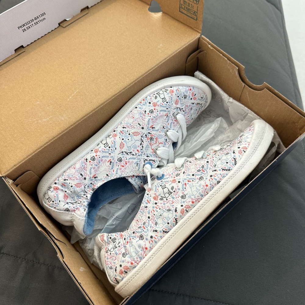 BOBS Skechers Beach Bingo Garden Pawty Dog Sneakers in Box